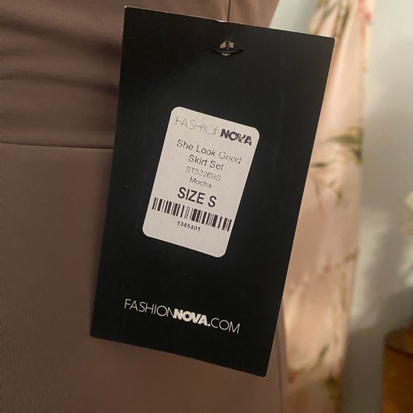 NWT Fashion Nova Bodysuit & Skirt Set - Picture 5 of 5